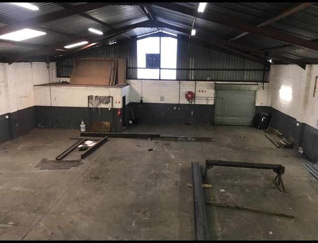 435M² FACTORY TO LET IN STIKLAND INDUSTRIAL